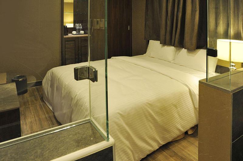 Maple Hotel Tainan Luaran gambar