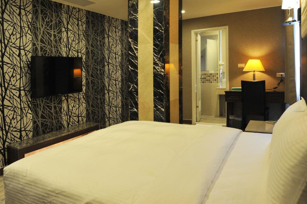 Maple Hotel Tainan Luaran gambar