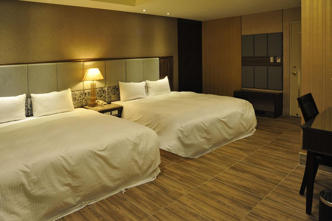 Maple Hotel Tainan Luaran gambar