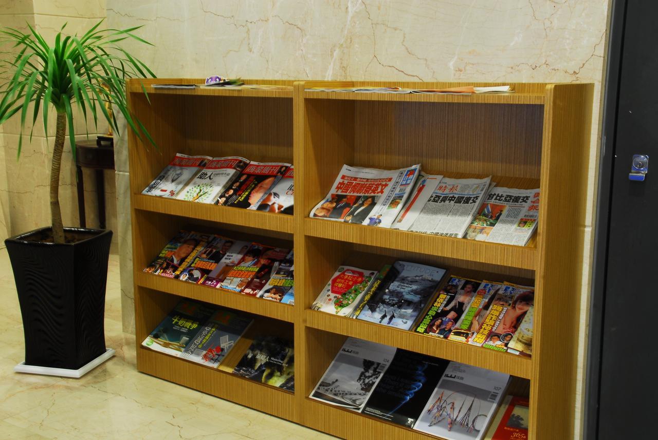 Maple Hotel Tainan Luaran gambar