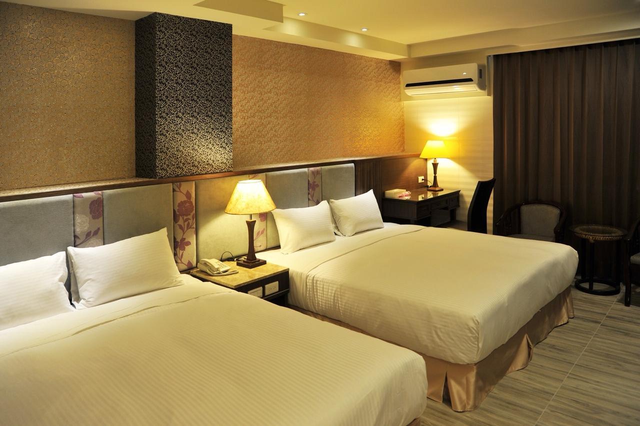 Maple Hotel Tainan Luaran gambar