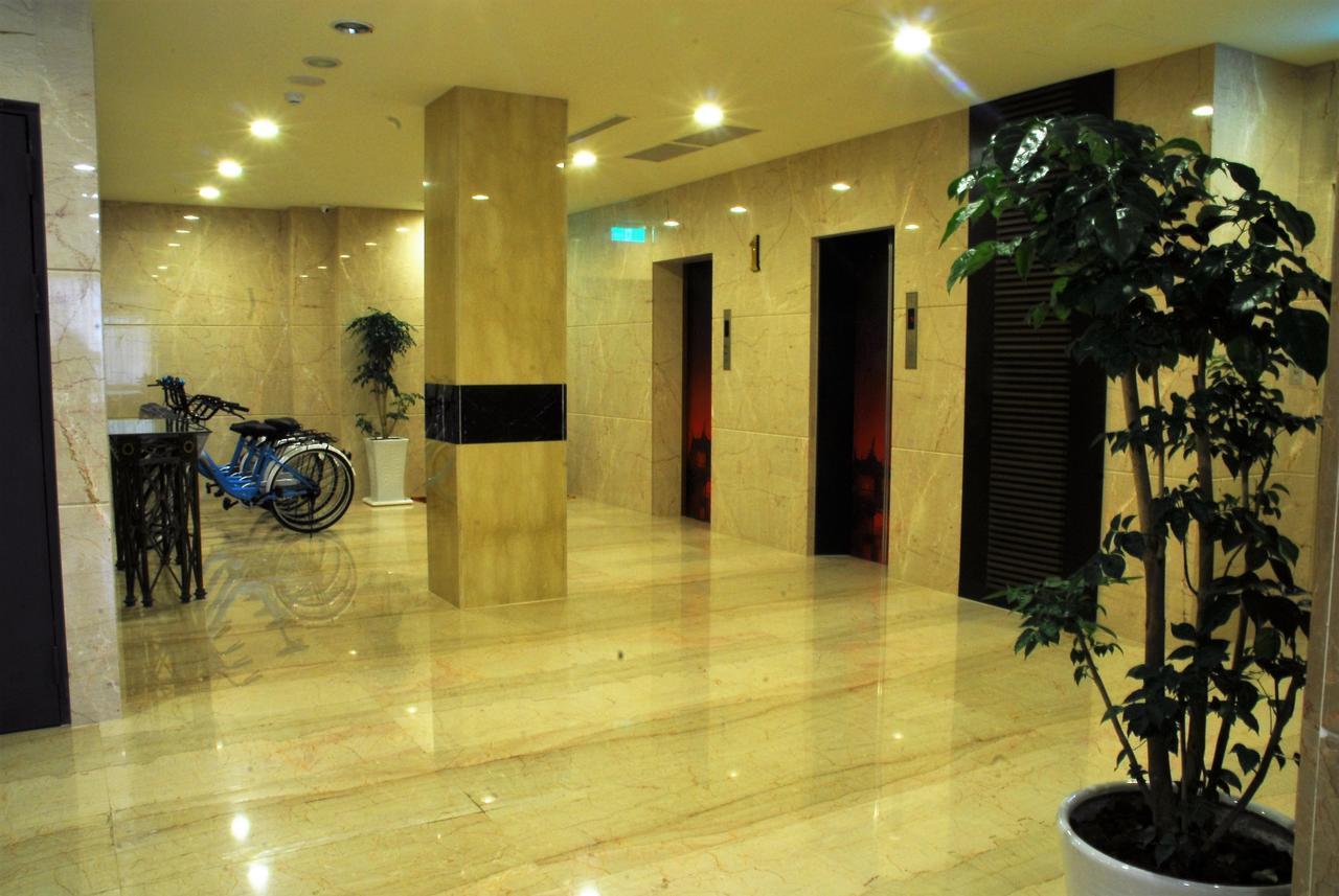 Maple Hotel Tainan Luaran gambar