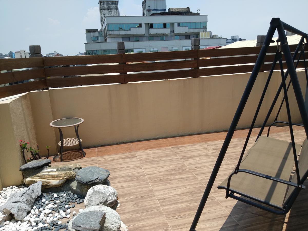 Maple Hotel Tainan Luaran gambar