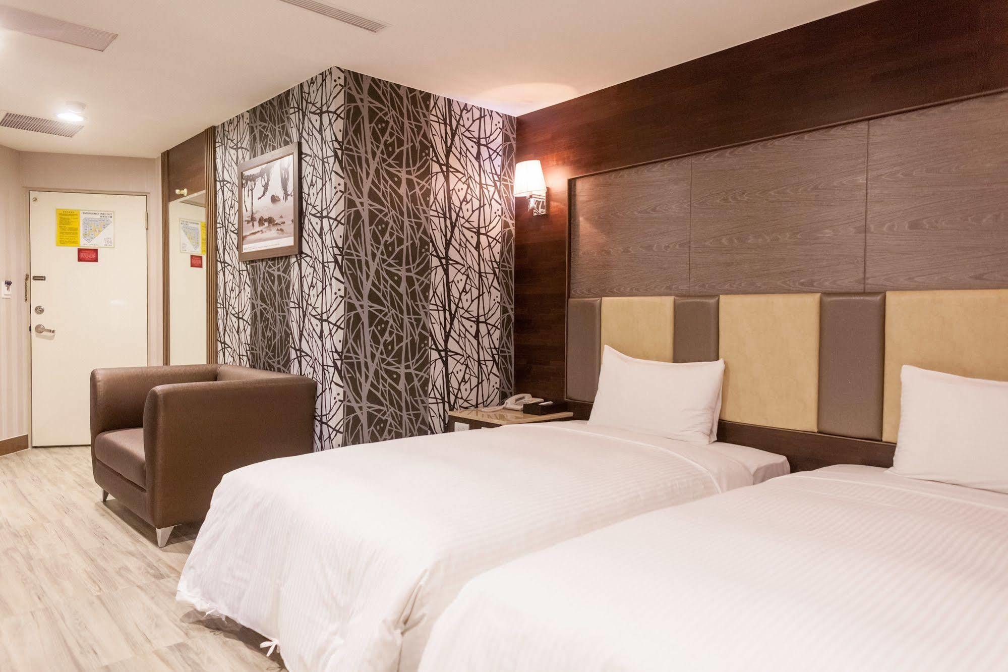 Maple Hotel Tainan Luaran gambar