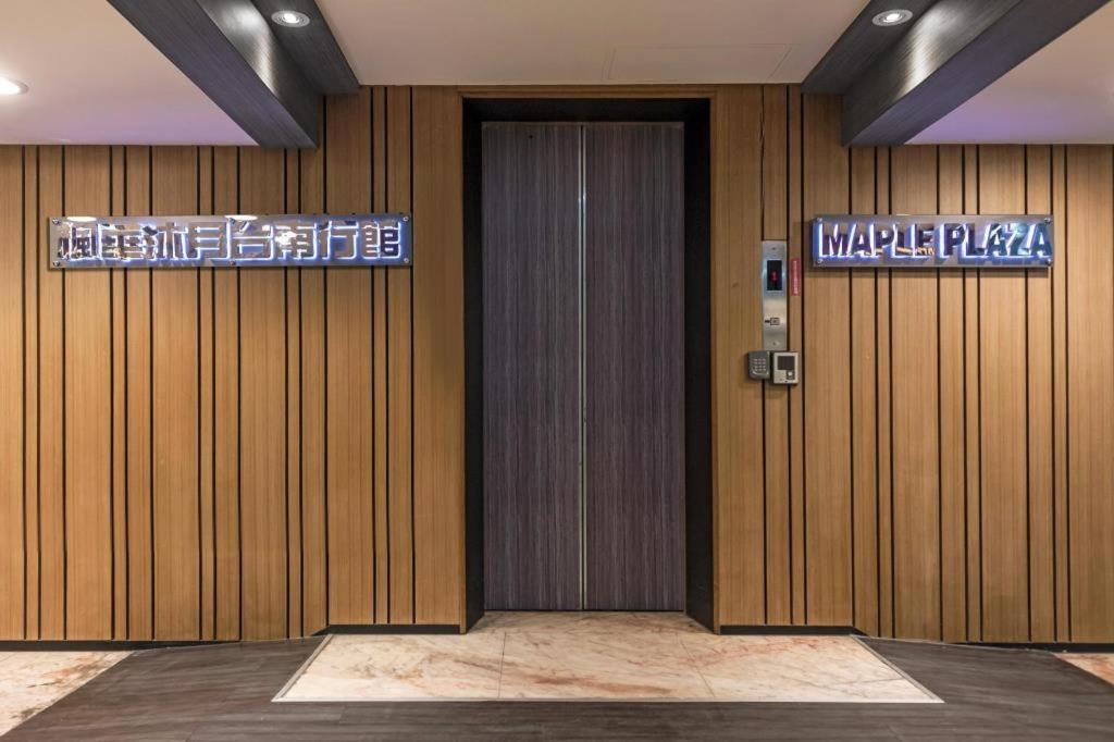 Maple Hotel Tainan Luaran gambar